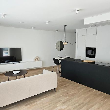 New Spacious Two Bedroom Center With Parking, Near Public Transport Luxembourg Extérieur photo